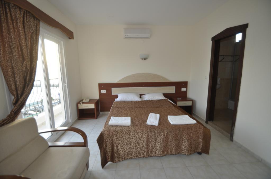 Ado Beach Hotel Turgutreis Szoba fotó